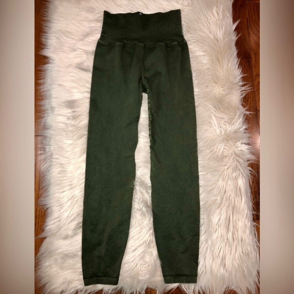 FREE PEOPLE Good Karma Leggings High-Rise 7/8 Length - Picture 4 of 12